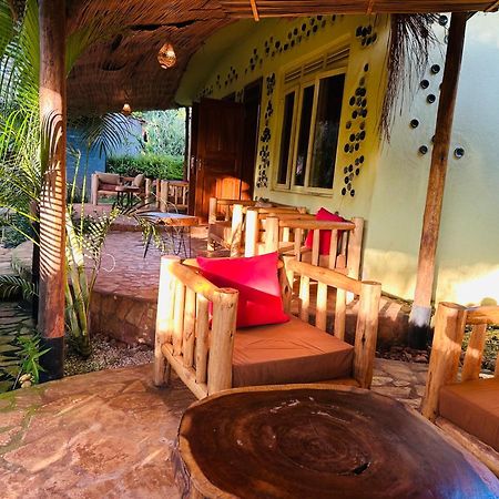 Afro Smile Hotel & Guest House Jinja Exterior photo