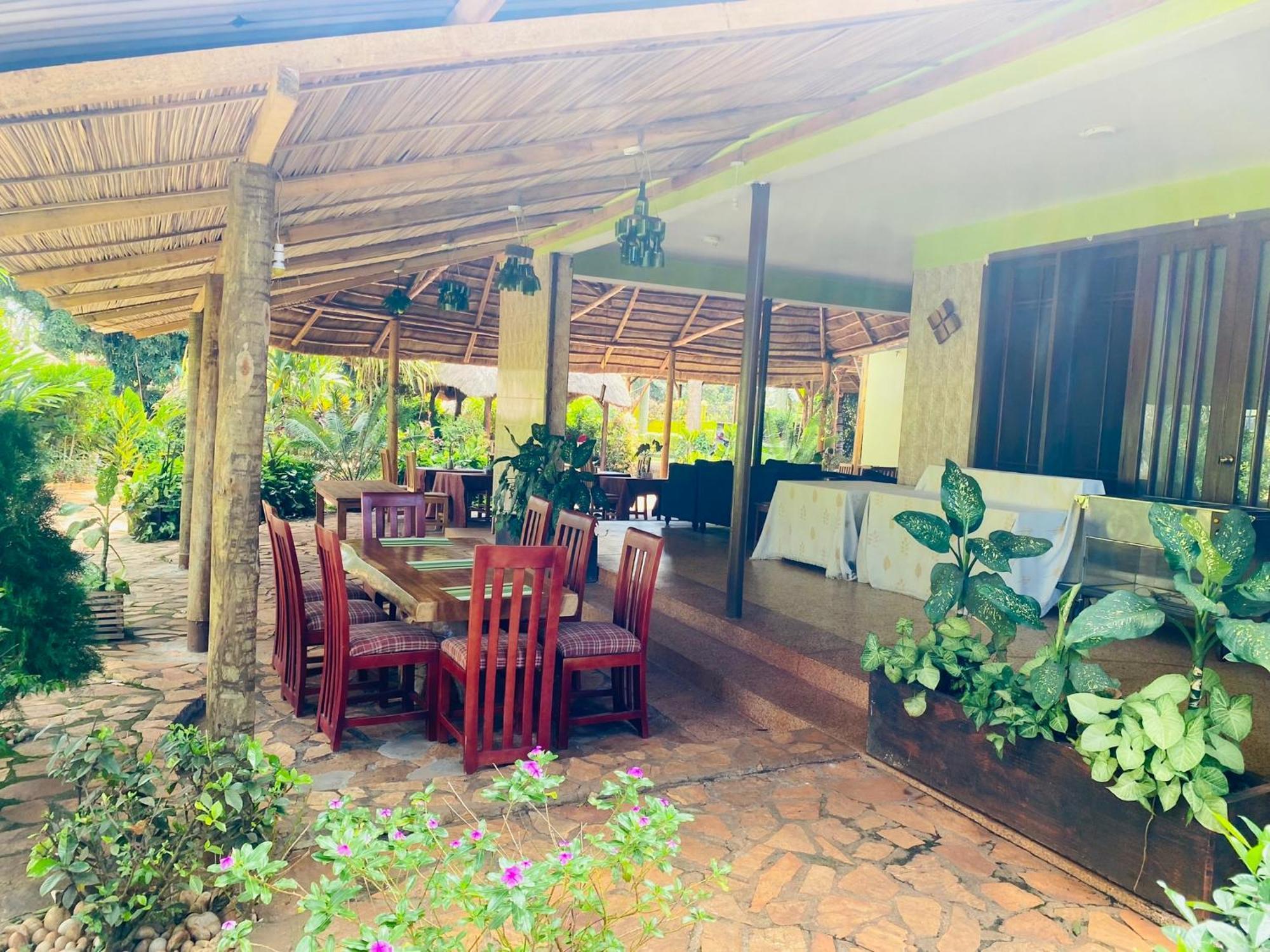 Afro Smile Hotel & Guest House Jinja Exterior photo