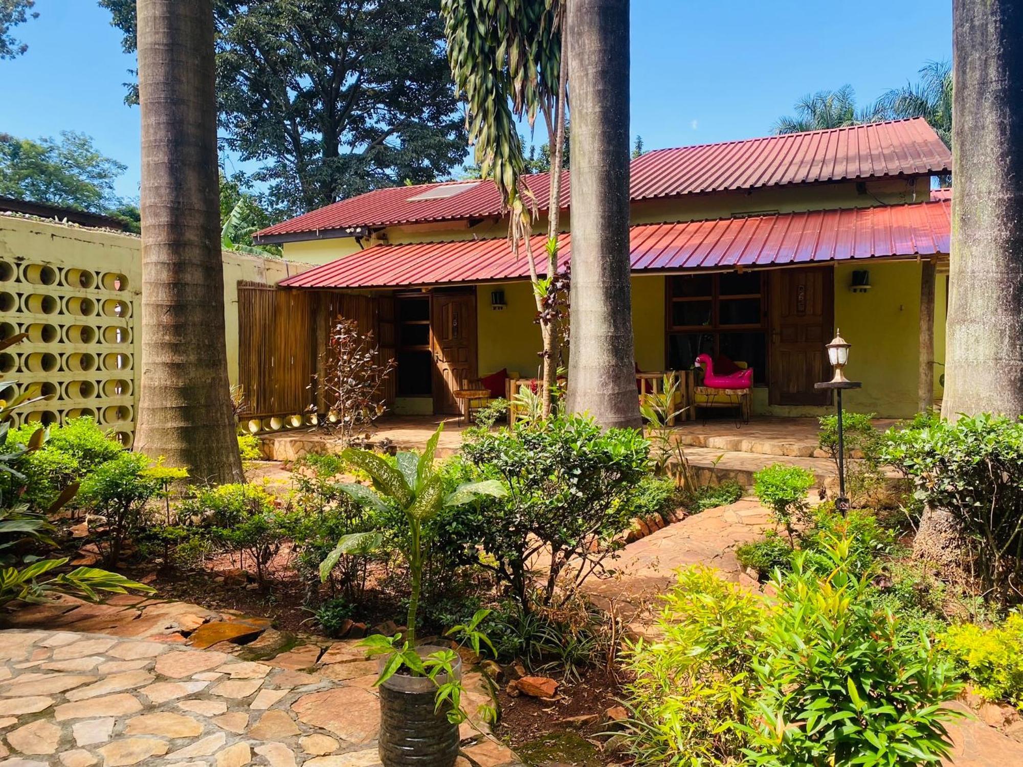 Afro Smile Hotel & Guest House Jinja Exterior photo