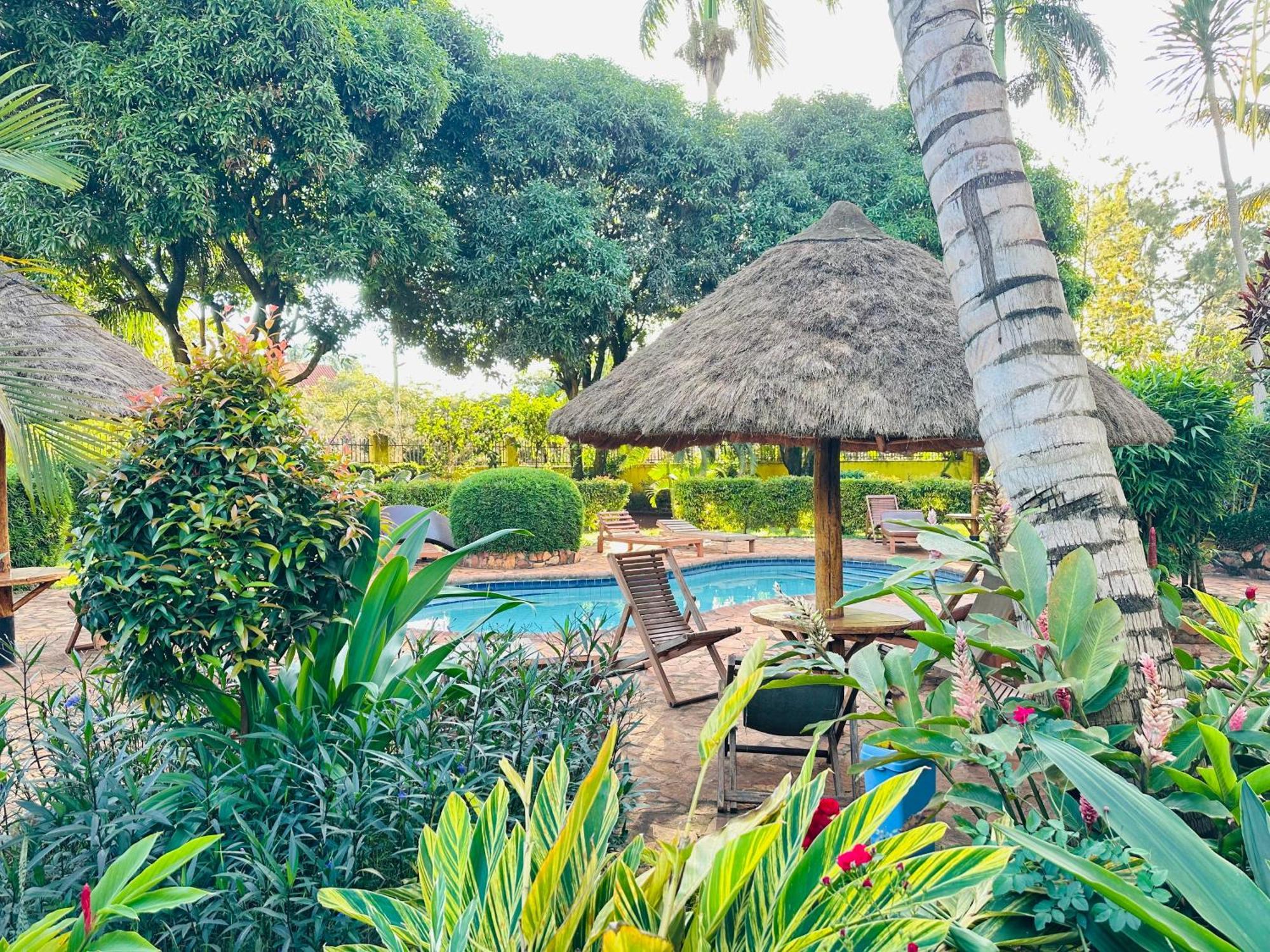 Afro Smile Hotel & Guest House Jinja Exterior photo